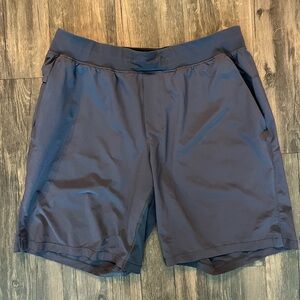Lululemon T.H.E. Short 9” Linerless XL Cadet Blue